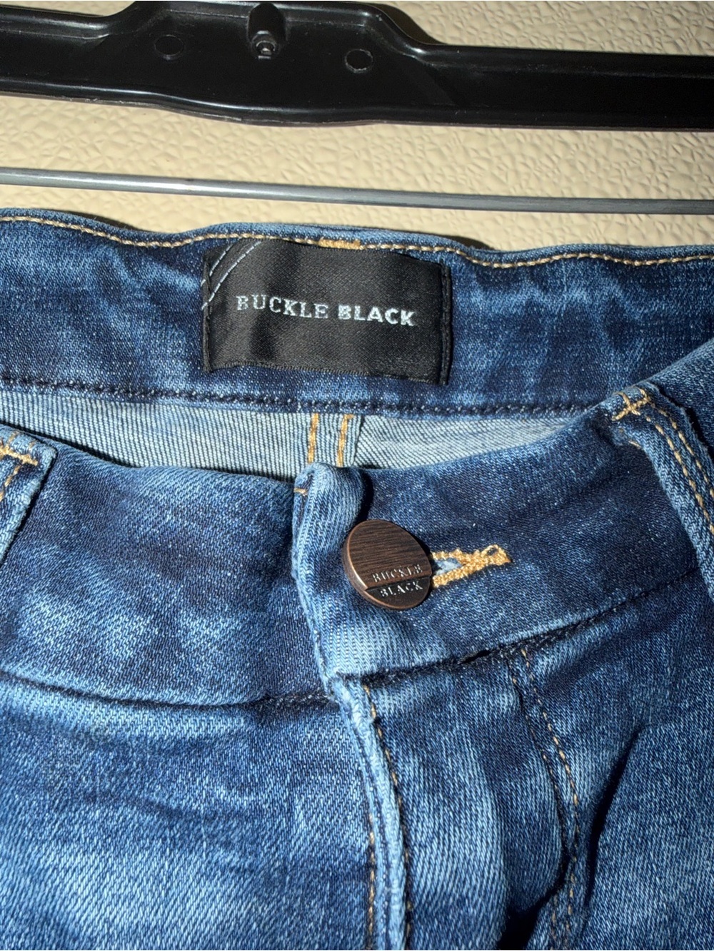 Buckle Medium Blue Women's Skinny Jeans with Subtle Distress - Picture 3 of 9